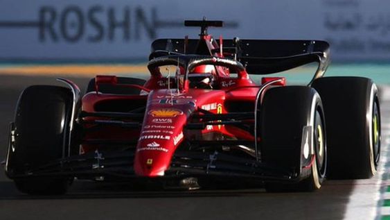 Leclerc fue el más rápido mientras explotaba un misil en cercanías al circuito de Jeddah