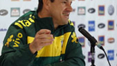 Dunga insultó a un periodista, pero no lo sancionarían