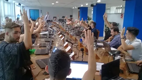 Presión para la UNSJ por las becas de conectividad: el monto, atado a un paquete 5G