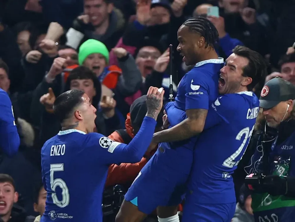 Chelsea, con Enzo Fernández, revirtió la serie y se clasificó a los cuartos de final