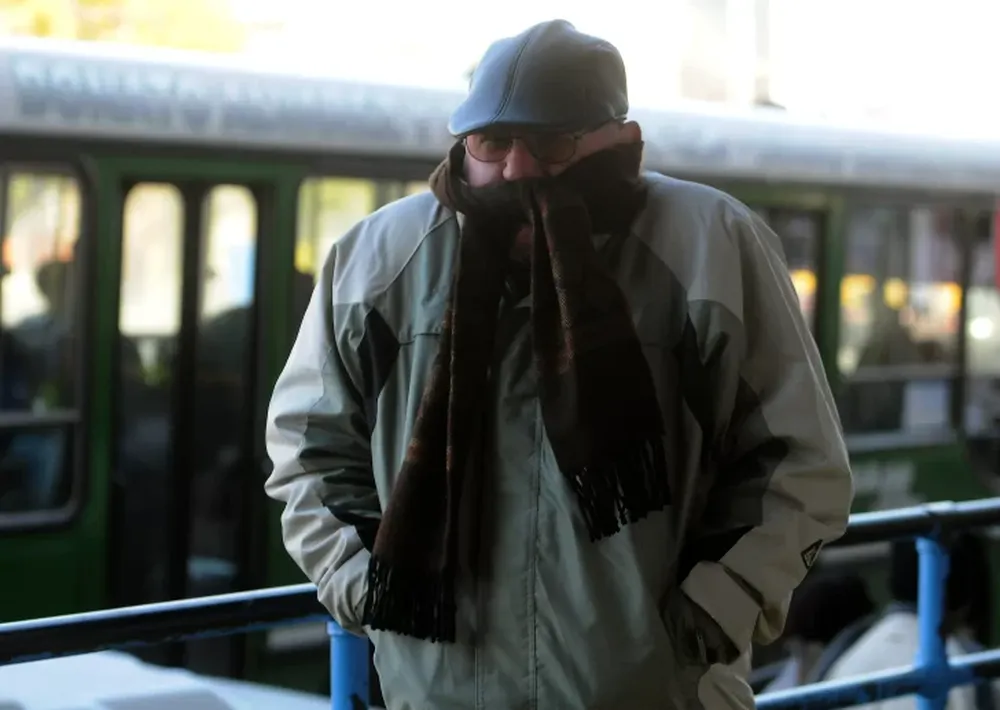 El sábado arrancó con heladas y se espera una máxima de 18 grados durante la tarde