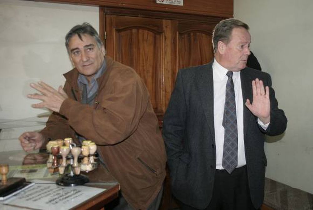 Más demoras en el caso  de las ayudas sociales