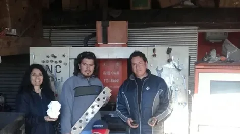 Taller que corta espesores  de metal con alta precisión