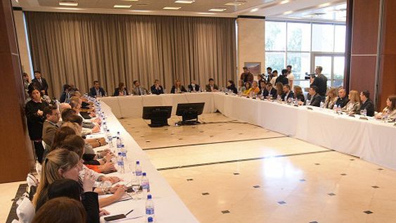 Uñac le propuso a la Corte usar herramientas de Internet en la prevención de suicidios