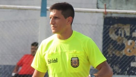 Juez. El santafesino Maximiliano Manduca será el árbitro de Agropecuario-San Martín por la Primera Nacional.