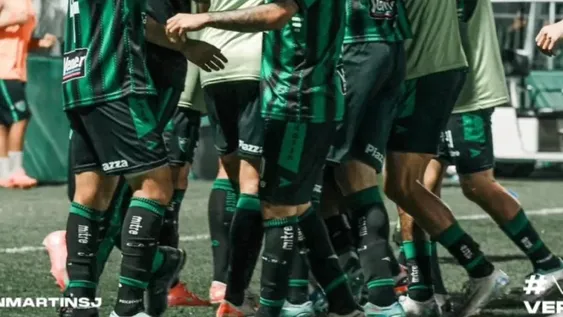 MOMENTO. San Martín logró su primera victoria y ahora, va por otra alegría visitando a Vélez, el último campeón en crisis.