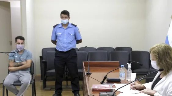 Contratado del IPV quiso zafar de la causa por el pedido de plata por casas