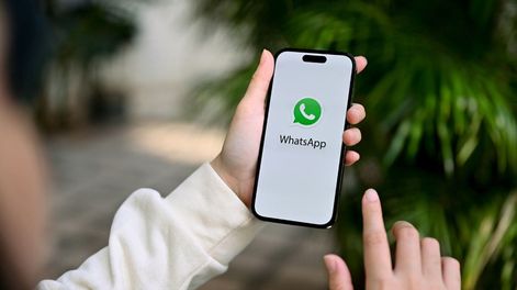 asi funciona el nuevo modo spoiler de whatsapp para esconder mensajes en grupos