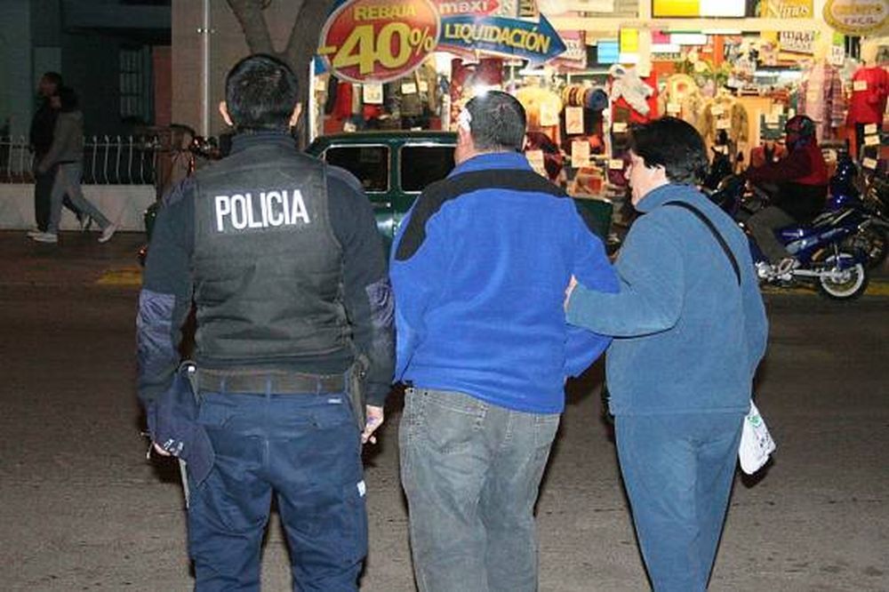 Con armas, robaron $8.500 para sueldos