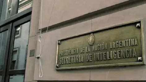 El gasto en inteligencia trepó en 2025 mientras cayó en salud, educación y obra pública