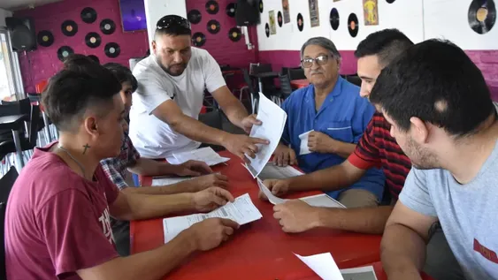 A comercios chimberos les pasó de $1.981 a $71.120 la tasa municipal