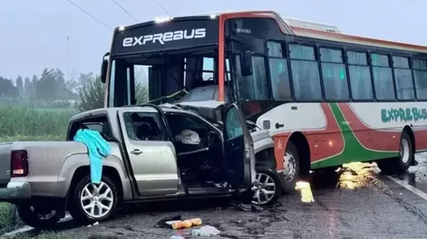 Fatal accidente en Tucumán: dos rugbiers murieron al chocar contra un colectivo
