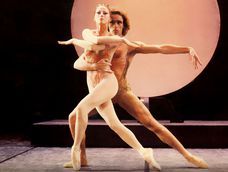 En recuerdo a Jorge Donn, hoy los bailarines de todas las disciplinas festejan su día. En recuerdo a Jorge Donn, hoy los bailarines de todas las disciplinas festejan su día.