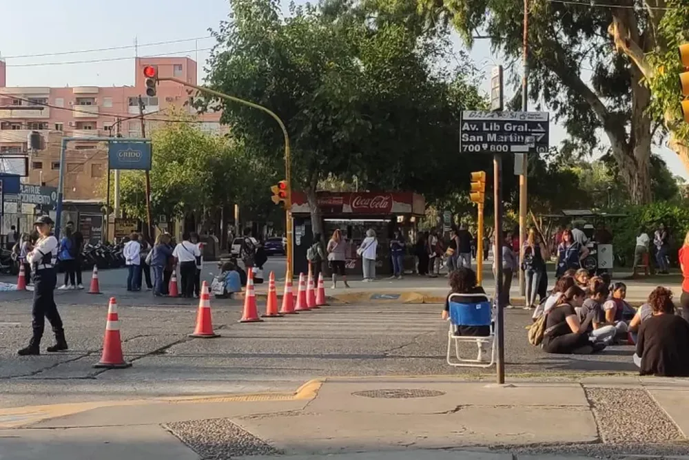 Directores de Secundaria de 36 escuelas no entregarán listado de docentes que adhieran al paro