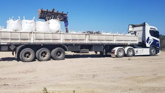 Valle Fértil exporta zeolita de uso agroindustrial a 8 naciones