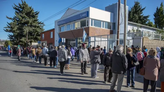 Ya se puede consultar si reúnen requisitos para cobrar los $10.000