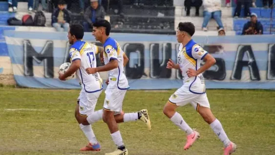 GOLES. Colón no perdonó de local y sigue prendido en la parte alta de la tabla.