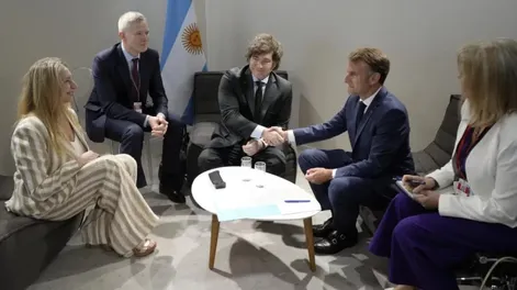 BUENAS MIGAS. Fue el tercer encuentro entre Javier Milei y Emmanuel Macron luego que el presidente de Francia visitara por segunda ve Argentina el 17 de noviembre pasado.