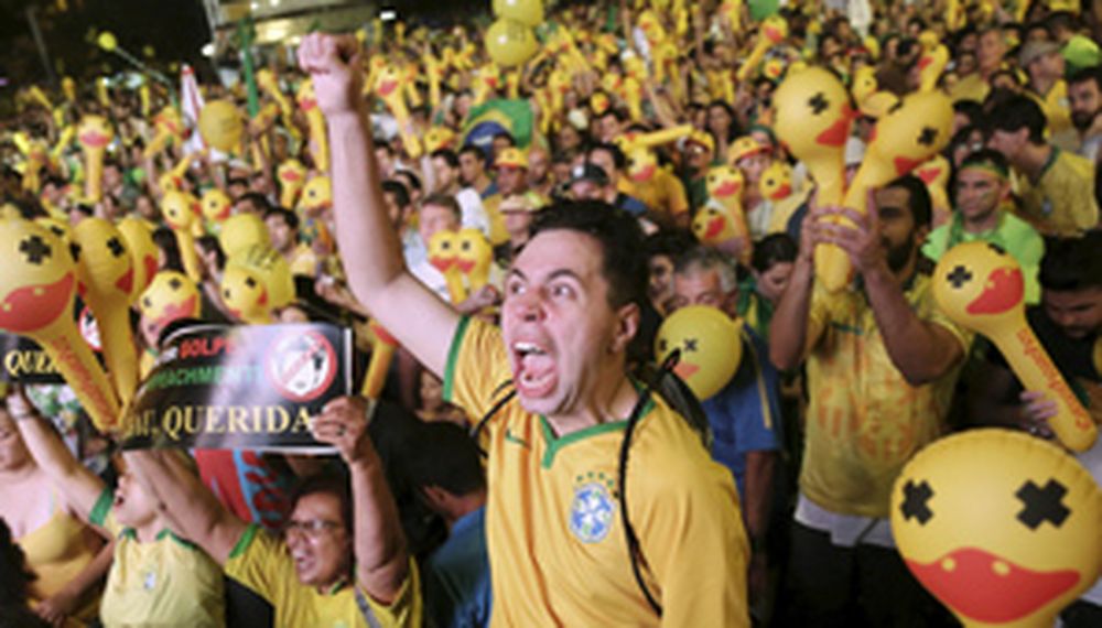 Un Brasil dividido se volcó a las calles para seguir la votación en Diputados