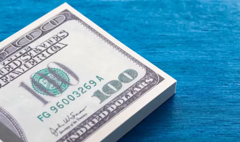 El dólar oficial cortó una racha de tres bajas: la cotización del blue en San Juan