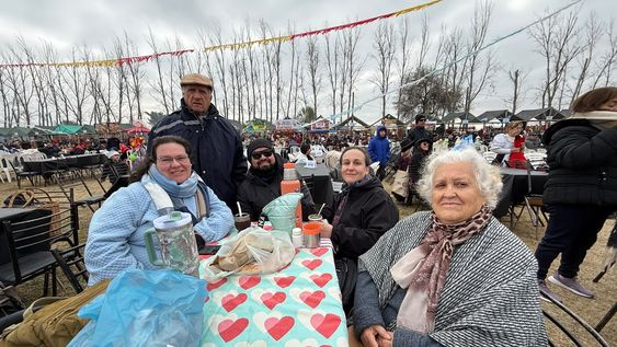 Miles de sanjuaninos asistieron a la Fiesta del Carneo Español en Rawson.