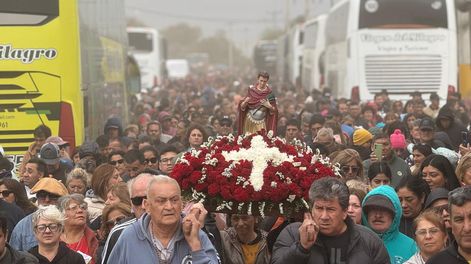 Unas 8.000 personas participaron de la procesión en honor a San Expedito, en el santuario de Bermejo. Unas 8.000 personas participaron de la procesión en honor a San Expedito, en el santuario de Bermejo.