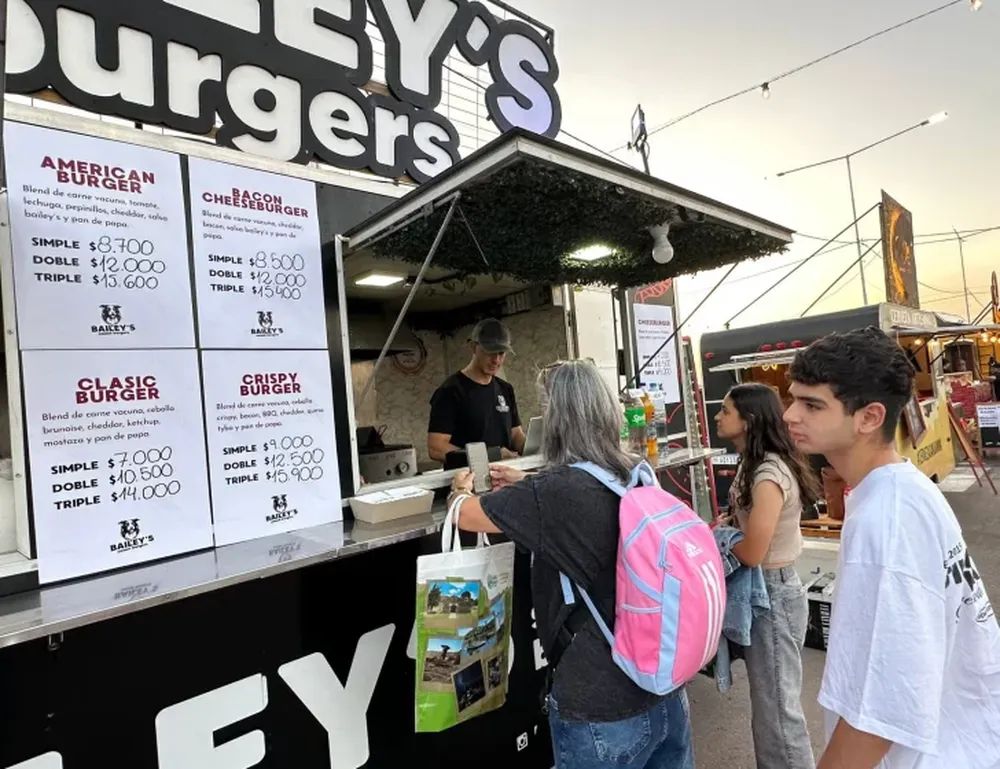 Las promociones son las estrellas en el patio gastronómico