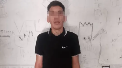 Lo detuvieron por ocasionar disturbios en la calle y era un preso fugado del penal