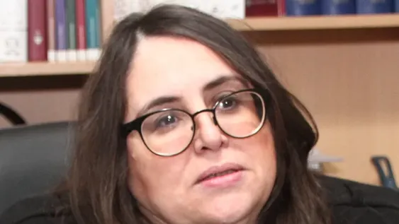 Acusado de abusar y violar durante 12 años a su hijastra, lo confesaría ante un juez