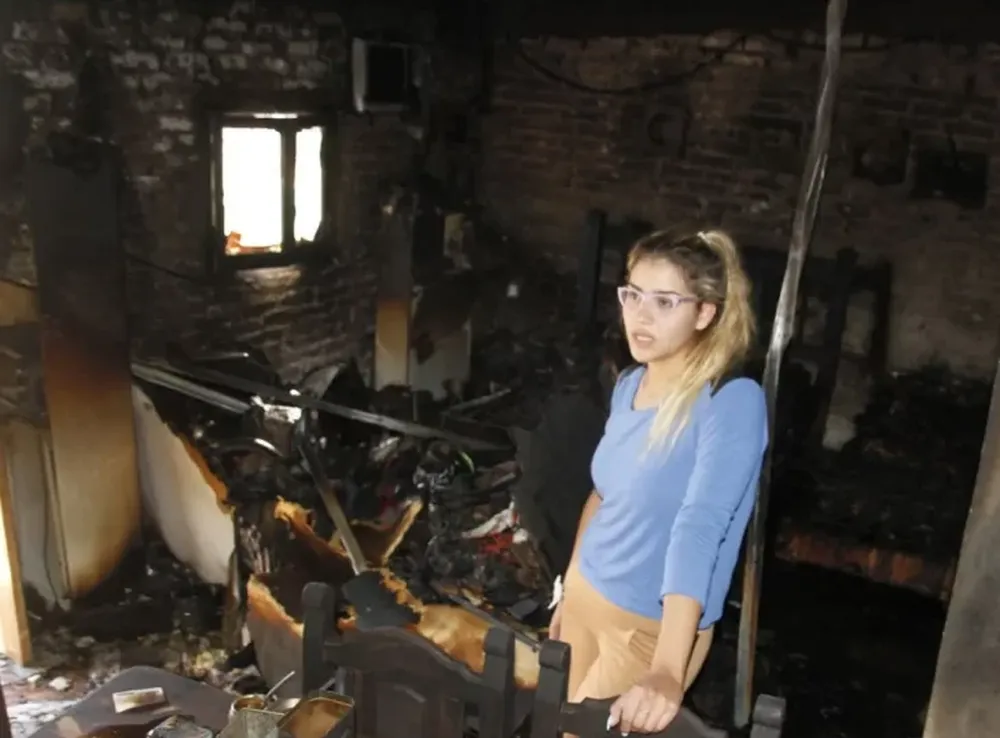 Amenazó con quemar la casa de su ex, lo cumplió y ayer lo confesó; le dieron 4 años