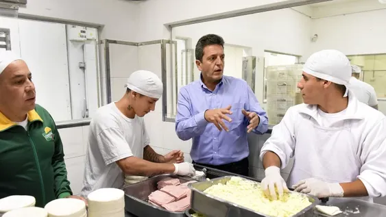 Ejes del proyecto que convierte en trabajo a los planes sociales