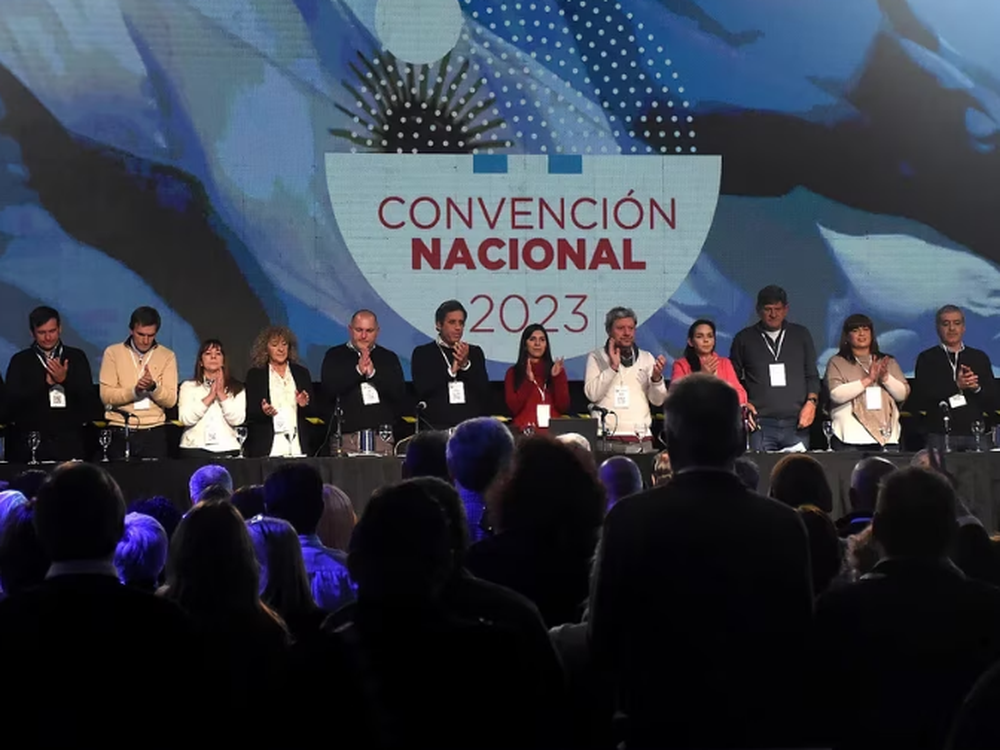 La Convención de la UCR aprobó el documento que llama a ampliar Juntos por el Cambio