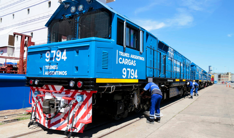 El ministro Fernández detalló la asistencia al agro, pidió menos ideología en Glaciares y vinculó la minería al resurgir del Belgrano Cargas