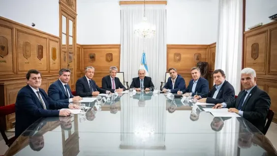 El Gobierno inició contactos informales con los gobernadores en busca de consensos