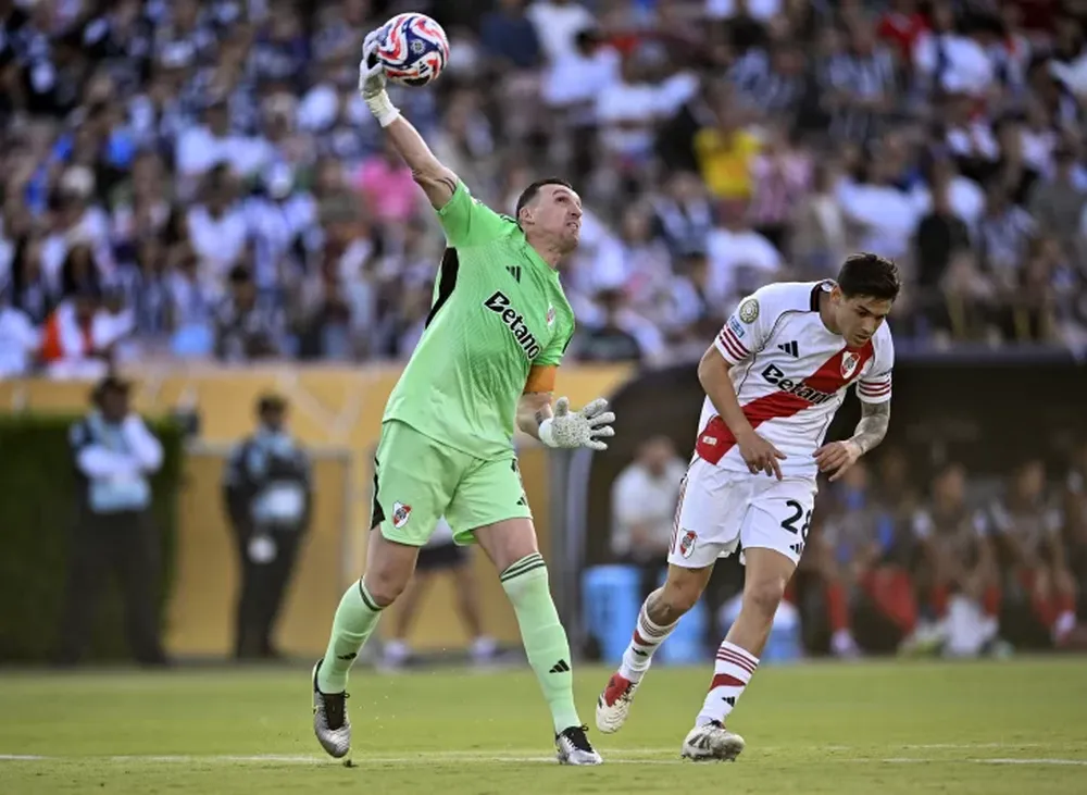 Experiencia. Armani sabe que no hay margen de error ante el Inter.