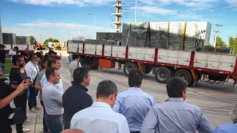 Llegó a San Juan la mole de 100 toneladas que será clave para la fabricación de paneles solares en la provincia