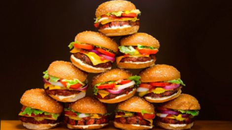 Encuentran restos de ADN humano y de ratas en Hamburgesas