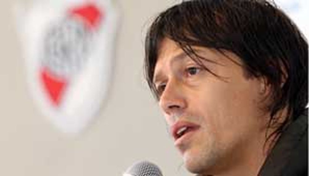 Almeyda: “Hace casi dos años que no cobramos”