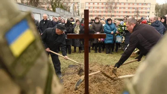 Por las atrocidades en Bucha, EEUU y Reino Unido anunciaron nuevas medidas contra Rusia