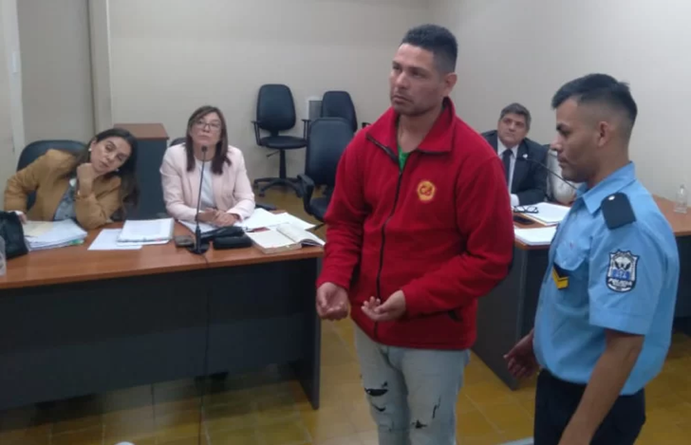 En la formalización del caso, la fiscalía Cavig señaló que el hombre apuñaló a la mujer unas 15 veces.