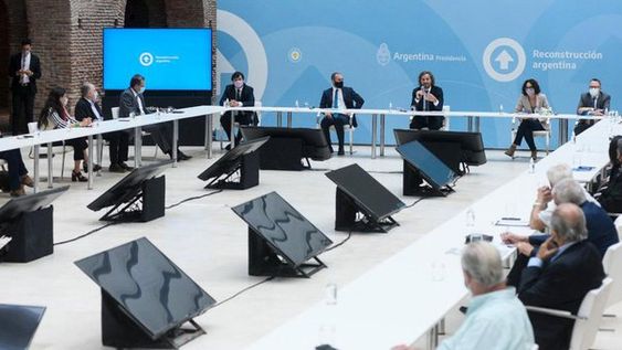 El Gobierno ratificó ante los gremios que no habrá techo para las paritarias