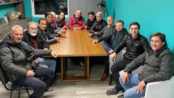 Intendentes oficialistas debutaron con reuniones y respaldaron la rere de Uñac