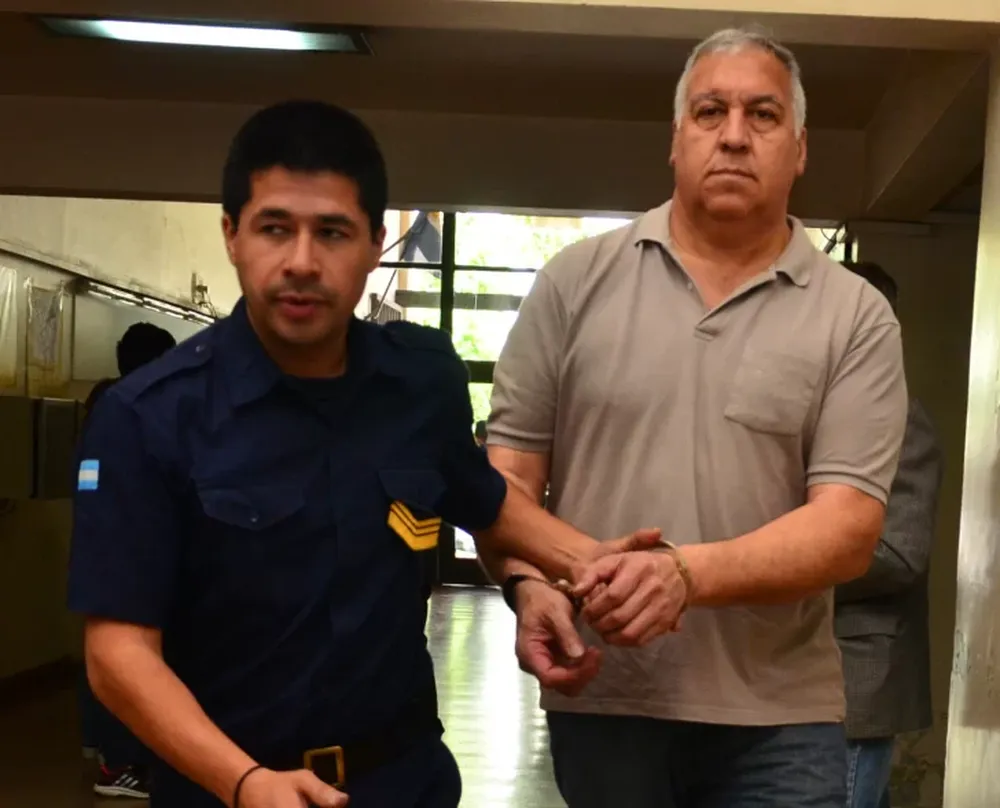 “Patón” Ochoa enfila a otro juicio por su especialidad, estafar: ahora, 3 víctimas
