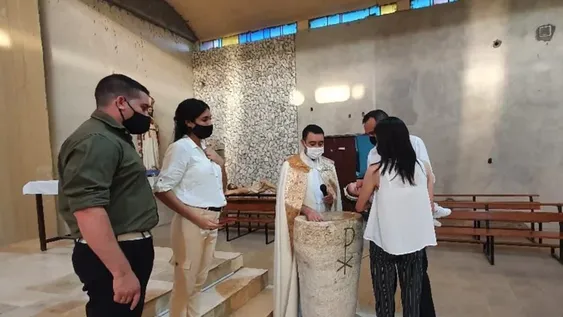 En algunas parroquias adaptaron horarios y actividades para extremar los cuidados