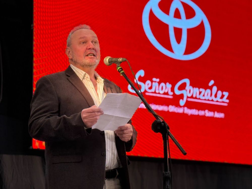 Jose Luis González.