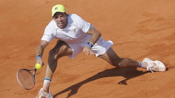 El campeón, en la cornisa