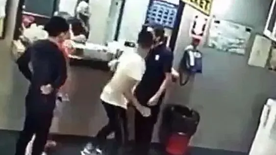 Condenan por lesiones gravísimas al joven que noqueó al playero de un garaje porteño