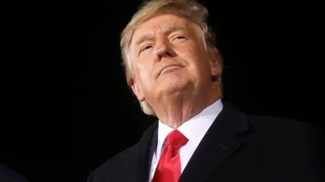 Trump asegura que es víctima de “injerencia electoral” por el caso del pago a la actriz porno