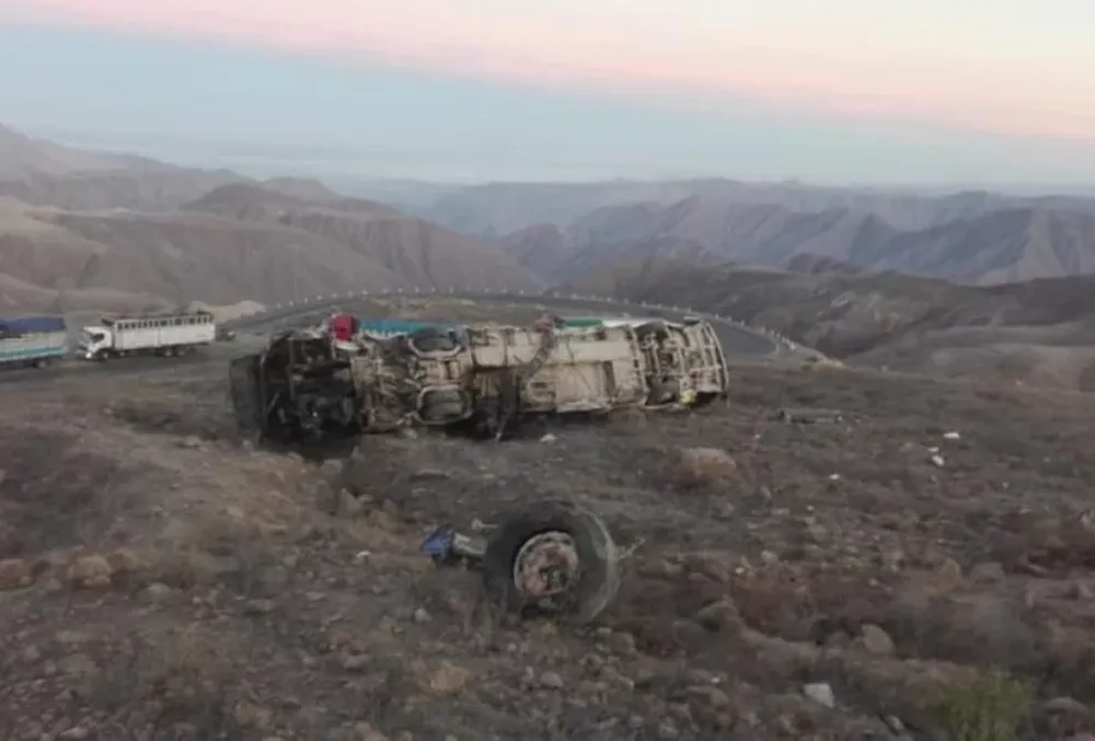 Al menos 27 mineros murieron tras un accidente de colectivo