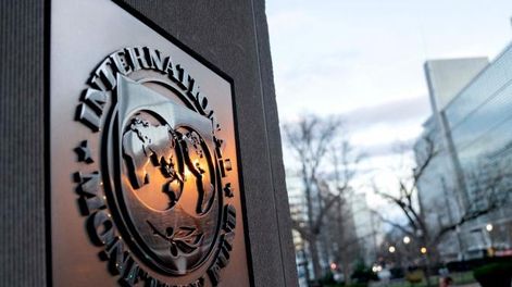 El FMI aprobó la revisión de las metas del tercer trimestre y desembolsó casi US$ 6.000 millones